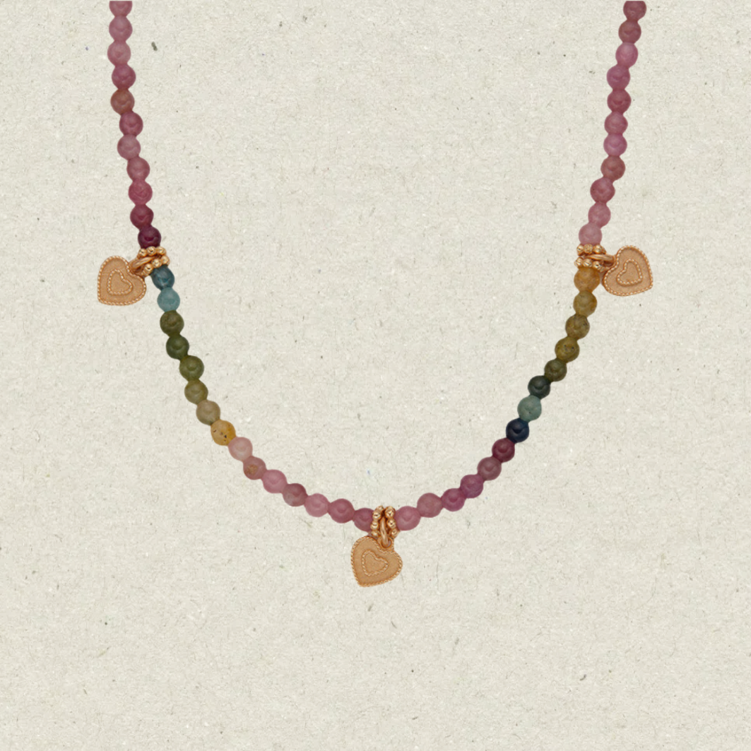 Collier de pierres précieuses colorées 